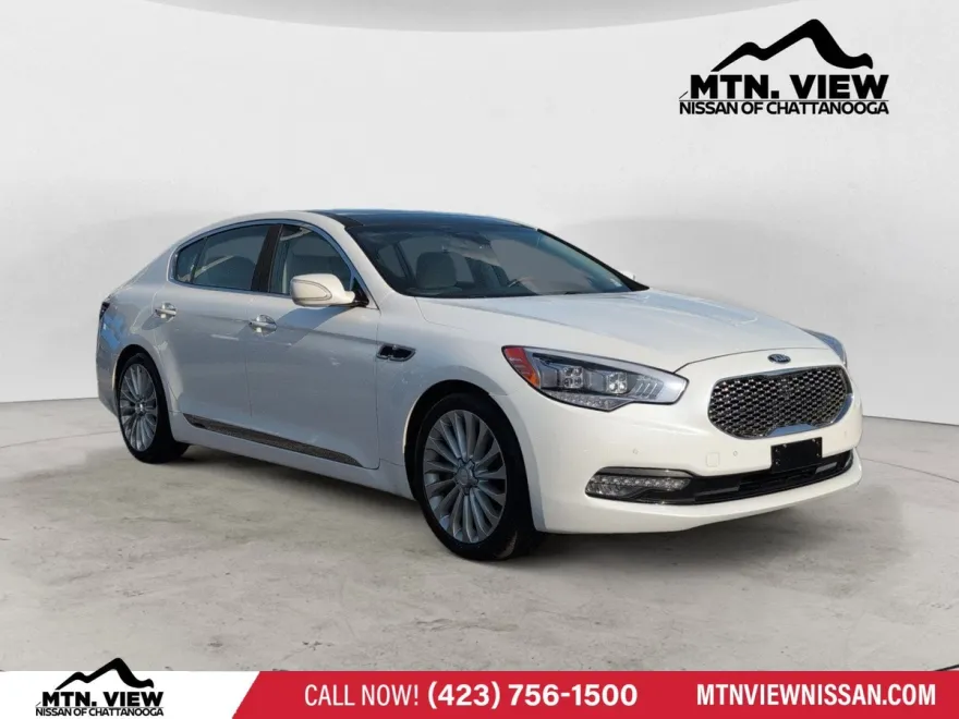 2017 Kia K900 V8 Luxury photo 1
