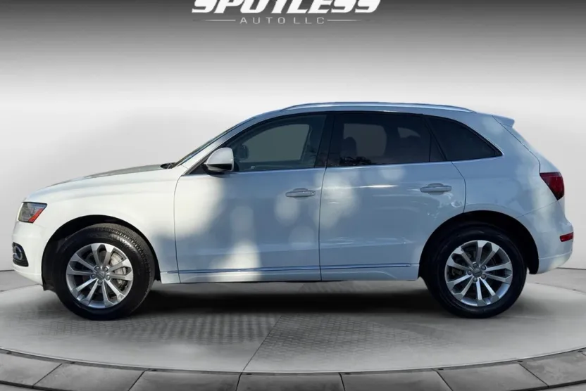 2015 Audi Q5 2.0T Premium photo 1