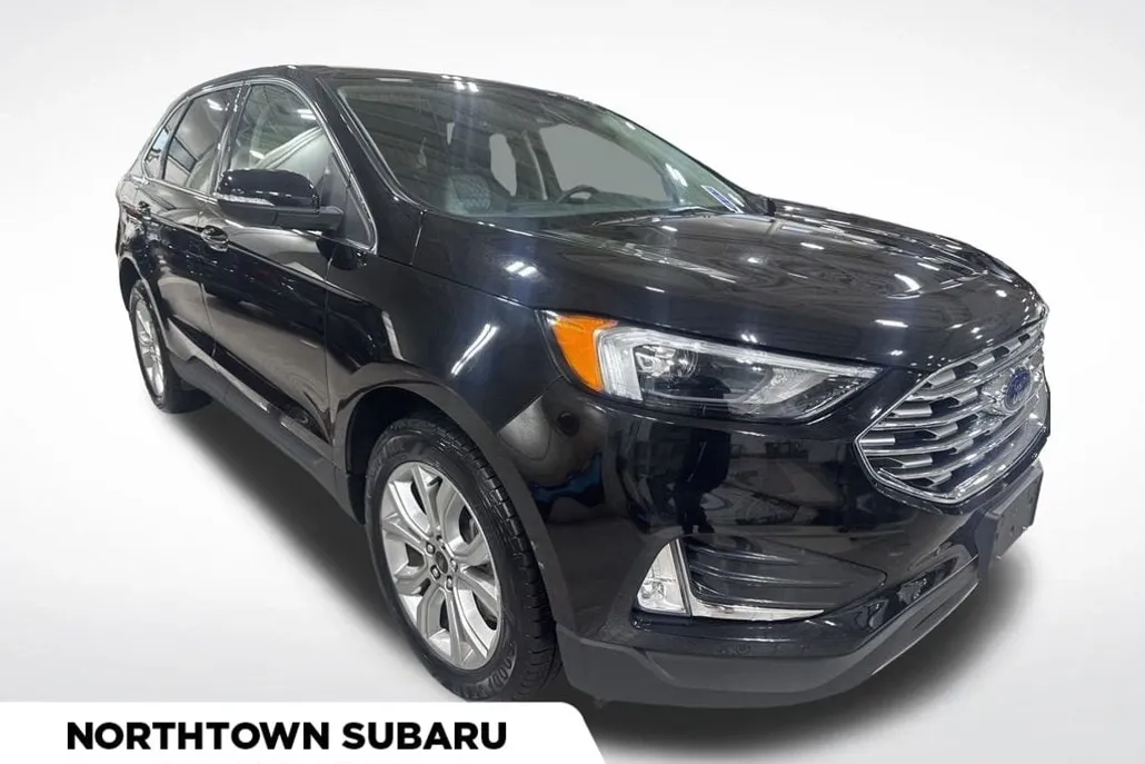 2023 Ford Edge Titanium photo 1