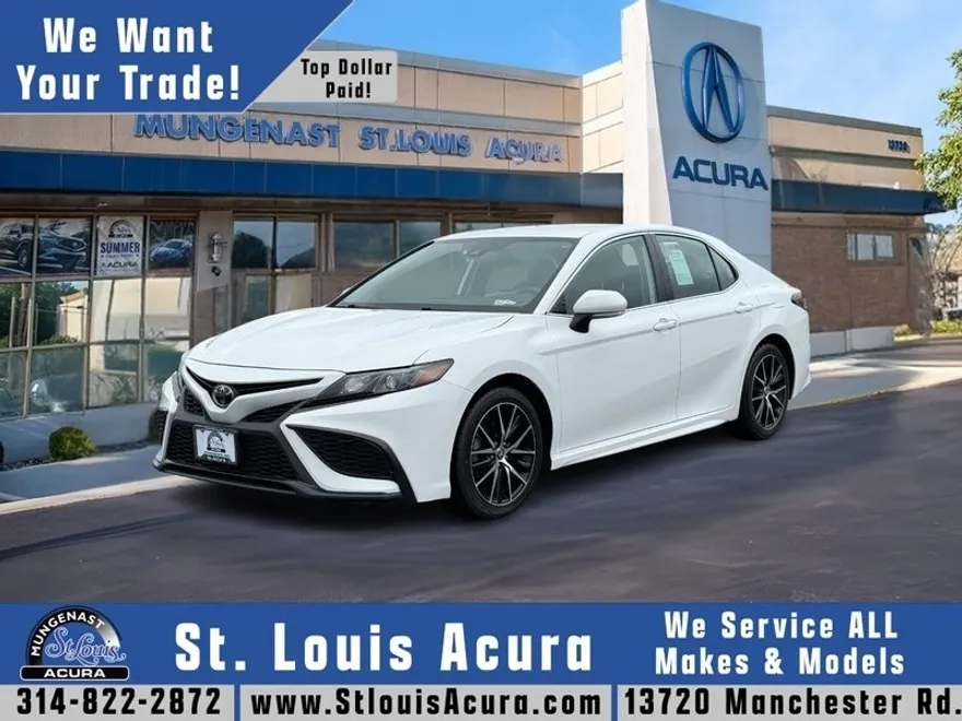 2023 Toyota Camry SE photo 1