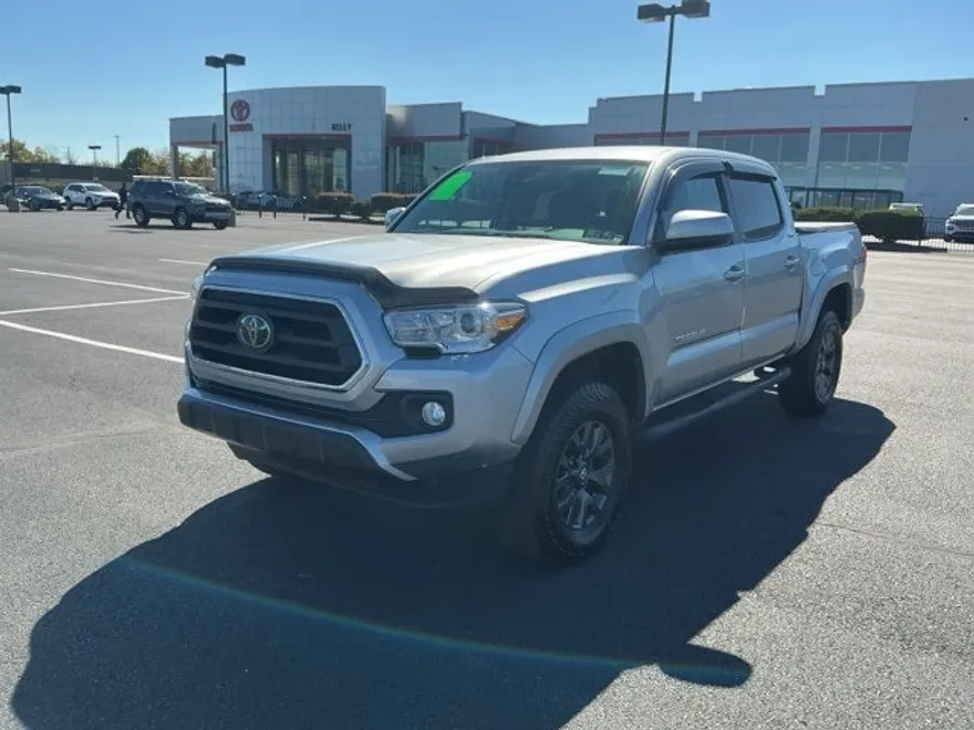 2023 Toyota Tacoma SR5 V6 photo 1