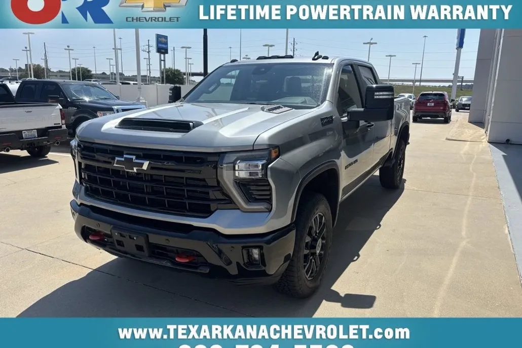 2026 Chevrolet Silverado 2500HD LT photo 1