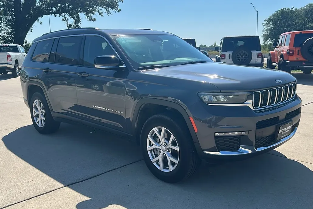 2022 Jeep Grand Cherokee Limited photo 1