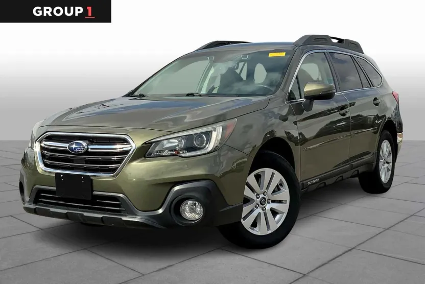 2019 Subaru Outback Premium photo 1