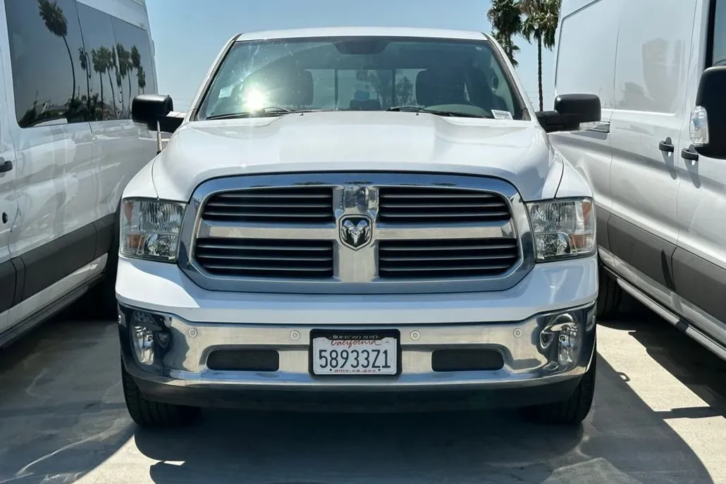 2016 Ram 1500 SLT photo 1