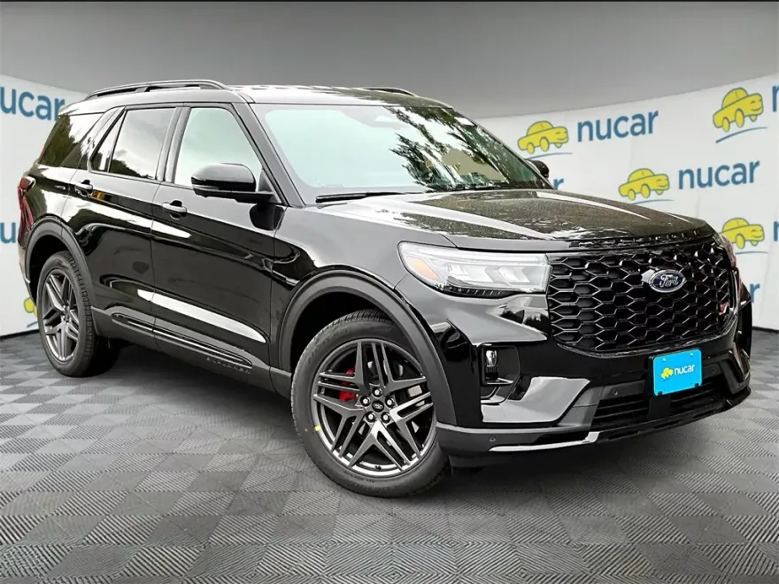 2025 Ford Explorer ST photo 1