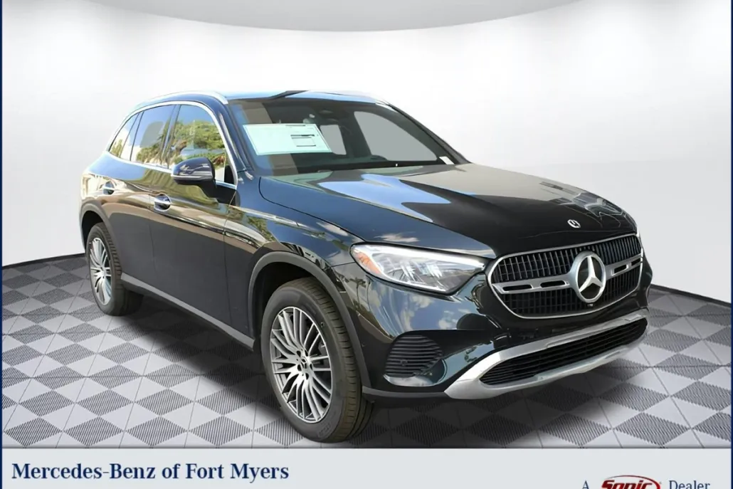 2025 Mercedes Benz GLC 300 photo 1