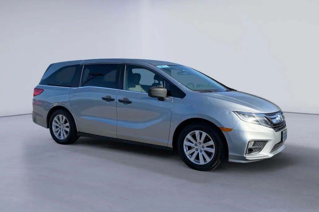 2018 Honda Odyssey LX photo 1