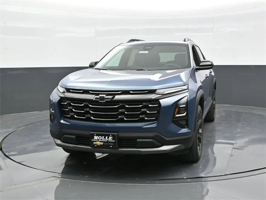 2026 Chevrolet Equinox LT photo 1