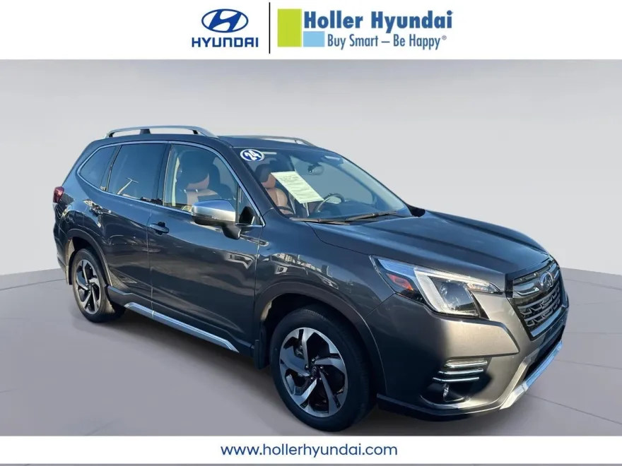 2024 Subaru Forester Touring photo 1