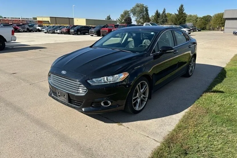 2016 Ford Fusion Titanium photo 1
