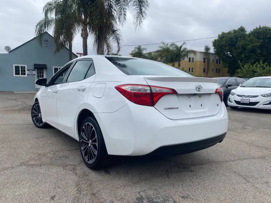 2016 Toyota Corolla S photo 1