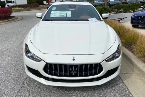 2023 Maserati Ghibli GT photo 3