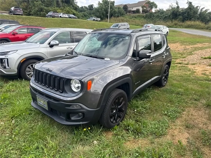2017 Jeep Renegade Latitude North Edition photo 1