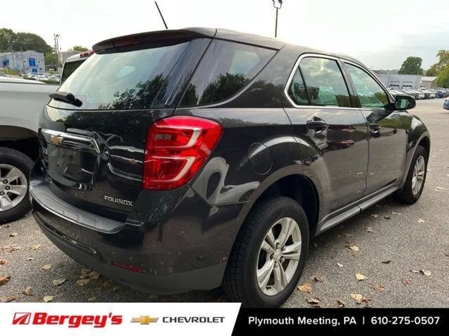 2016 Chevrolet Equinox LS photo 1