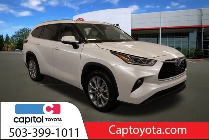 2022 Toyota Highlander Hybrid Limited photo 1