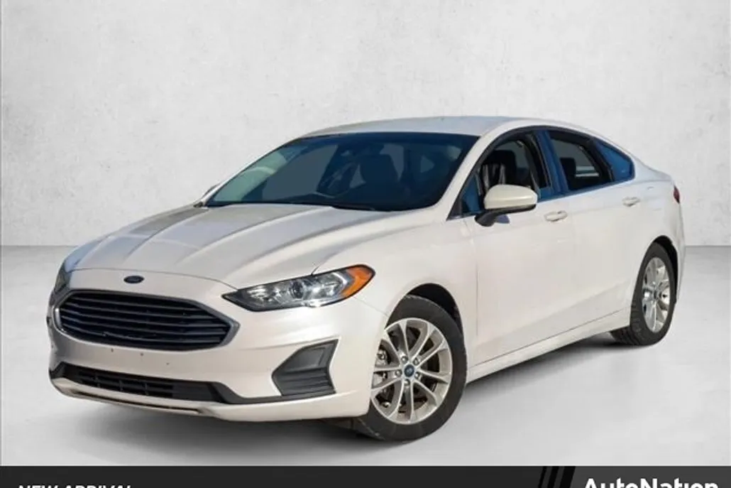 2019 Ford Fusion SE photo 1