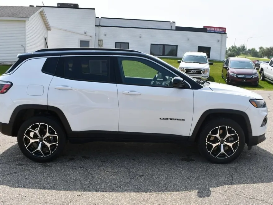 2025 Jeep Compass Limited photo 1