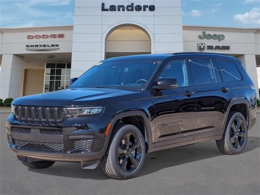 2024 Jeep Grand Cherokee Altitude photo 1