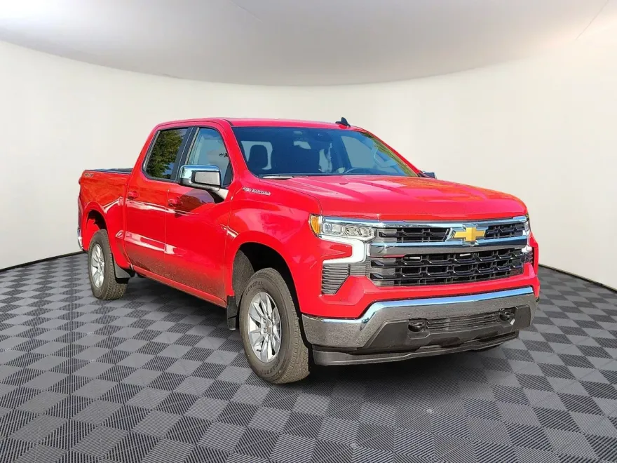 2025 Chevrolet Silverado 1500 LT photo 1