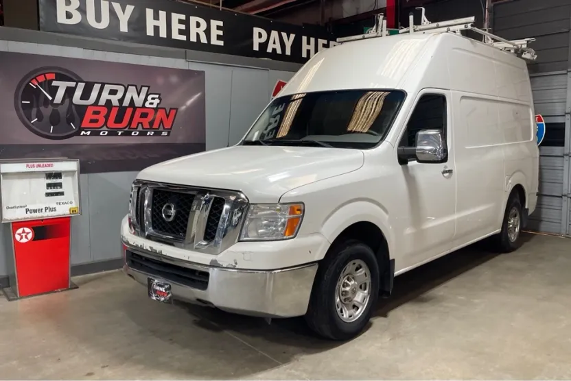 2012 Nissan NV2500 HD S photo 1