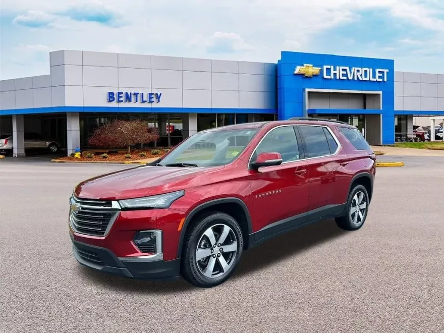 2023 Chevrolet Traverse Leather photo 1