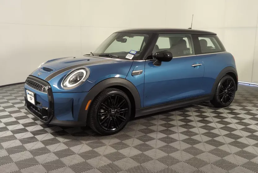 2022 Mini Cooper 2 Door Hardtop S photo 1