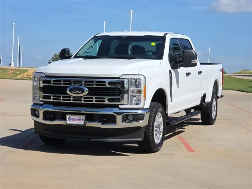 2023 Ford F-250 photo 1