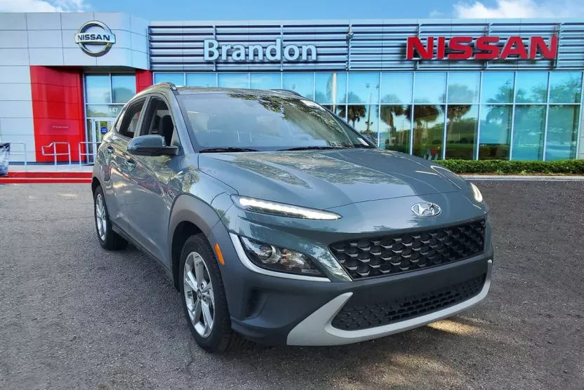 2022 Hyundai Kona SEL photo 1