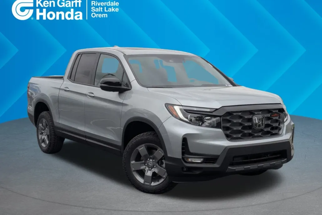 2025 Honda Ridgeline TrailSport photo 1