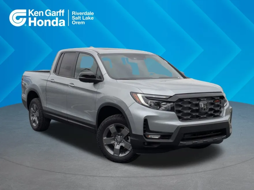 2025 Honda Ridgeline TrailSport photo 1