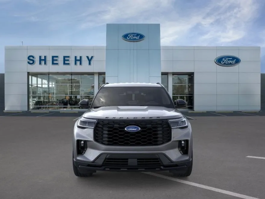 2025 Ford Explorer ST-Line photo 1