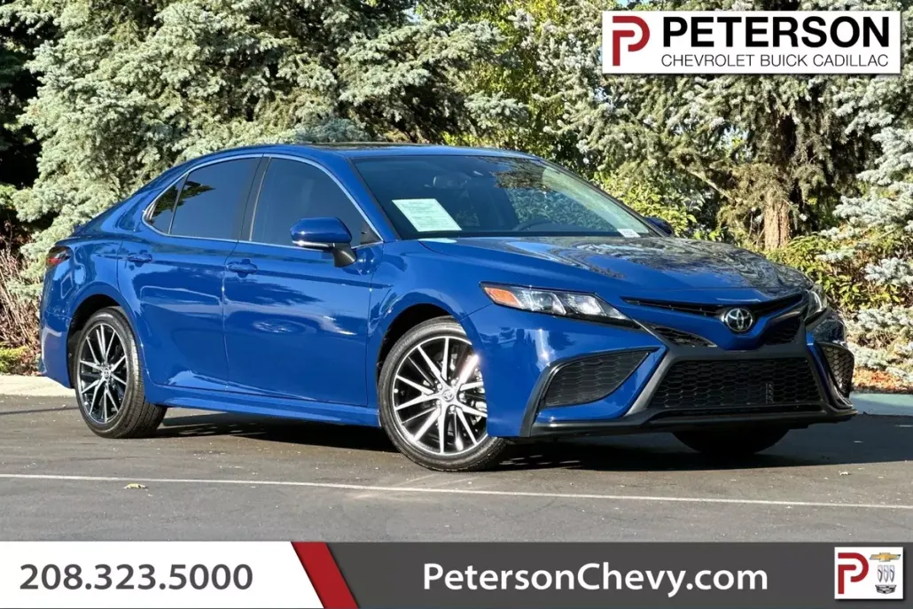 2024 Toyota Camry SE photo 1