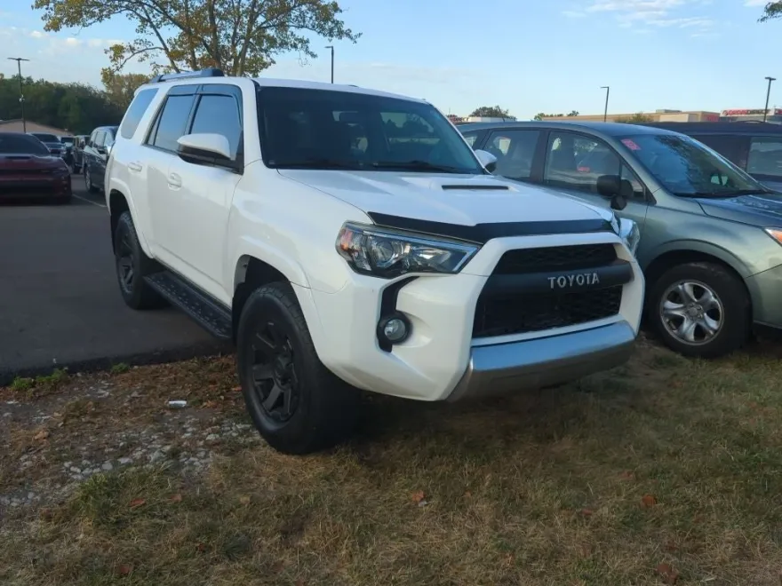 2016 Toyota 4Runner Trail photo 1