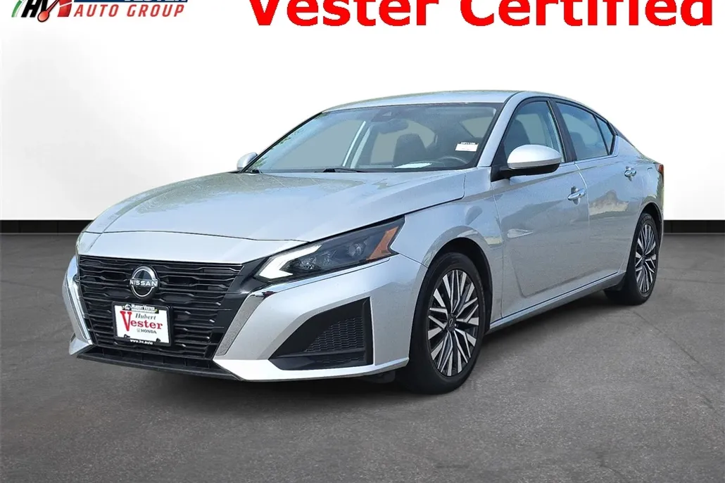 2023 Nissan Altima 2.5 SV photo 1