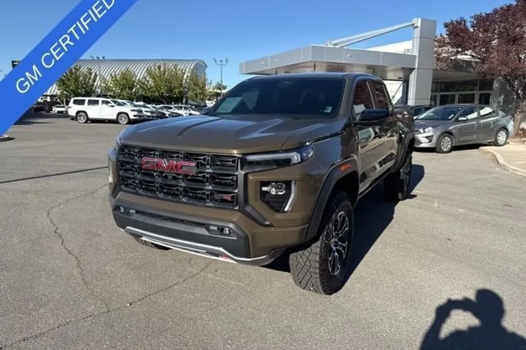 2024 Gmc Canyon AT4 photo 1