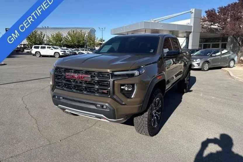 2024 Gmc Canyon AT4 photo 1