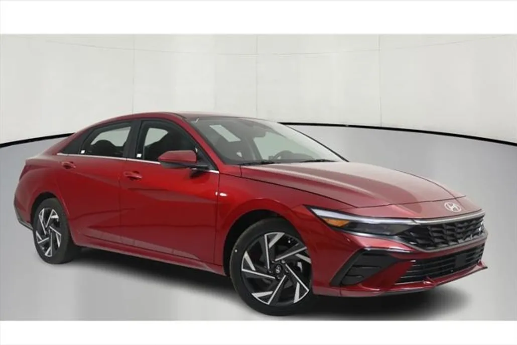2025 Hyundai Elantra SEL Convenience photo 1