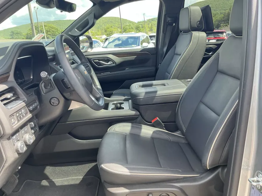 2024 Chevrolet Tahoe Premier photo 1