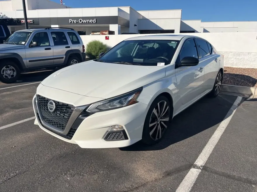 2021 Nissan Altima SR photo 1