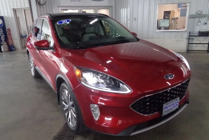 2020 Ford Escape Titanium photo 1