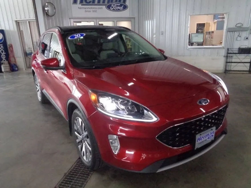 2020 Ford Escape Titanium photo 1