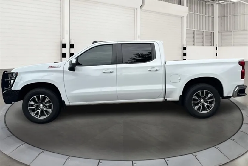 2019 Chevrolet Silverado 1500 LT photo 1