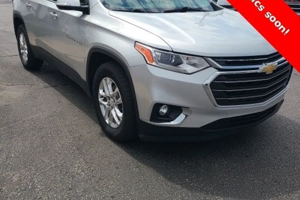 2019 Chevrolet Traverse Cloth 1LT photo 1