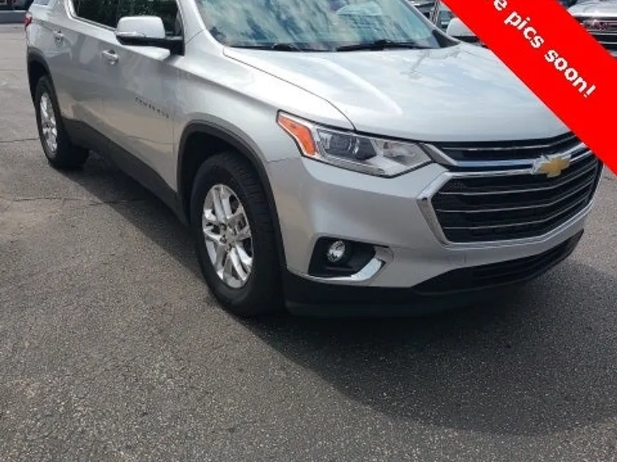 2019 Chevrolet Traverse Cloth 1LT photo 1