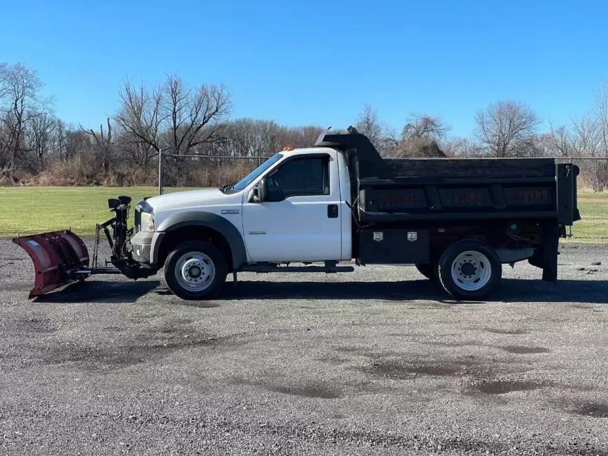 2005 Ford F-550 photo 1