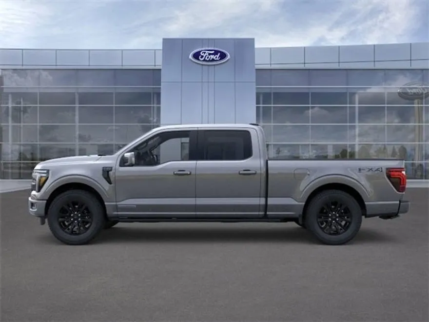 2025 Ford F-150 Platinum photo 1