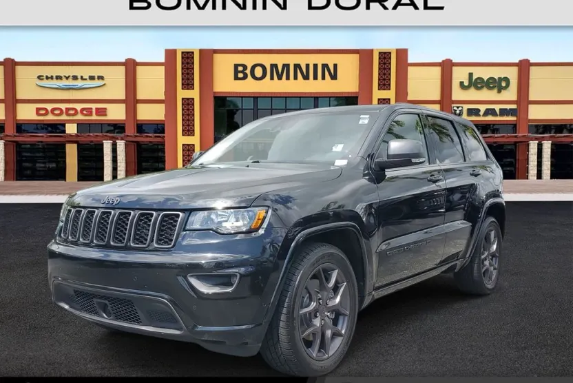 2021 Jeep Grand Cherokee Anniversary Edition photo 1
