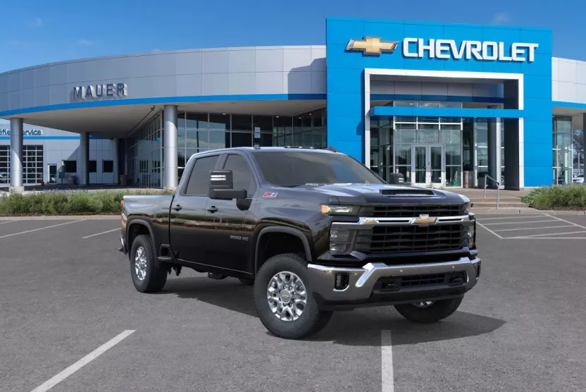 2026 Chevrolet Silverado 3500HD LT photo 1