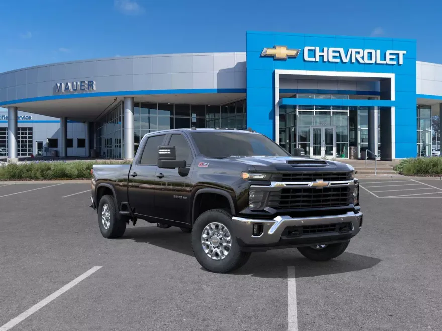 2026 Chevrolet Silverado 3500HD LT photo 1